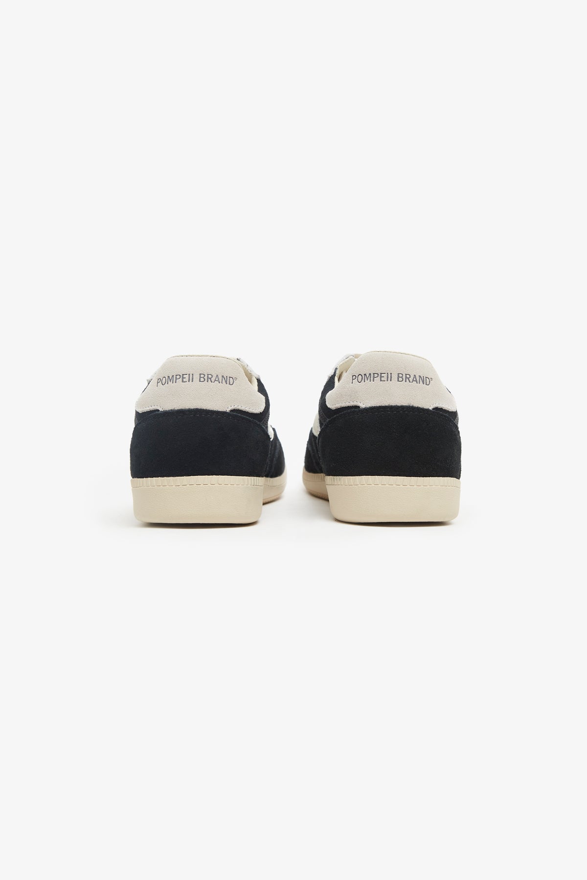 ELAN SALA SUEDE BLACK CREAM
