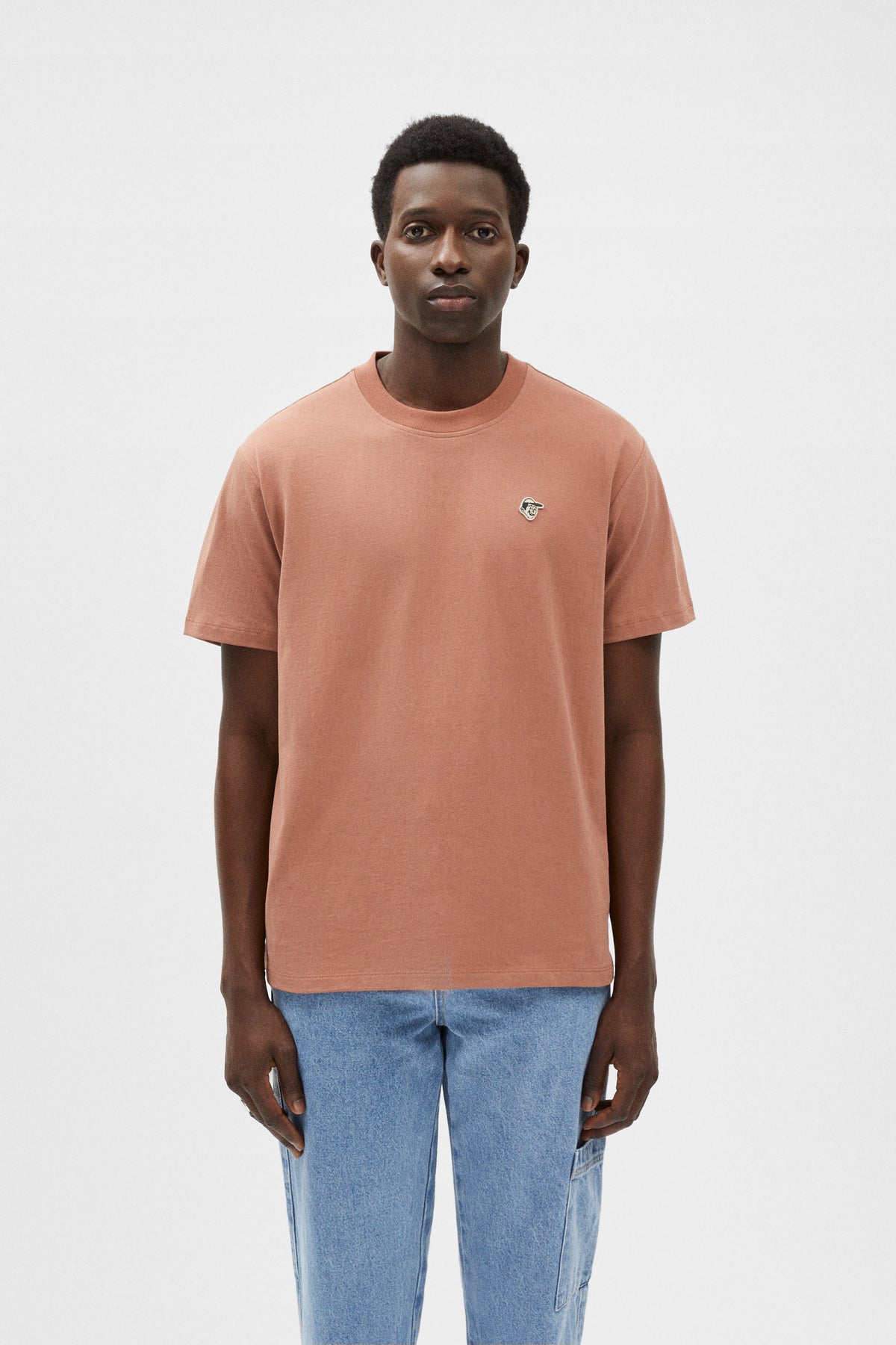 EMILIO BRICK TEE