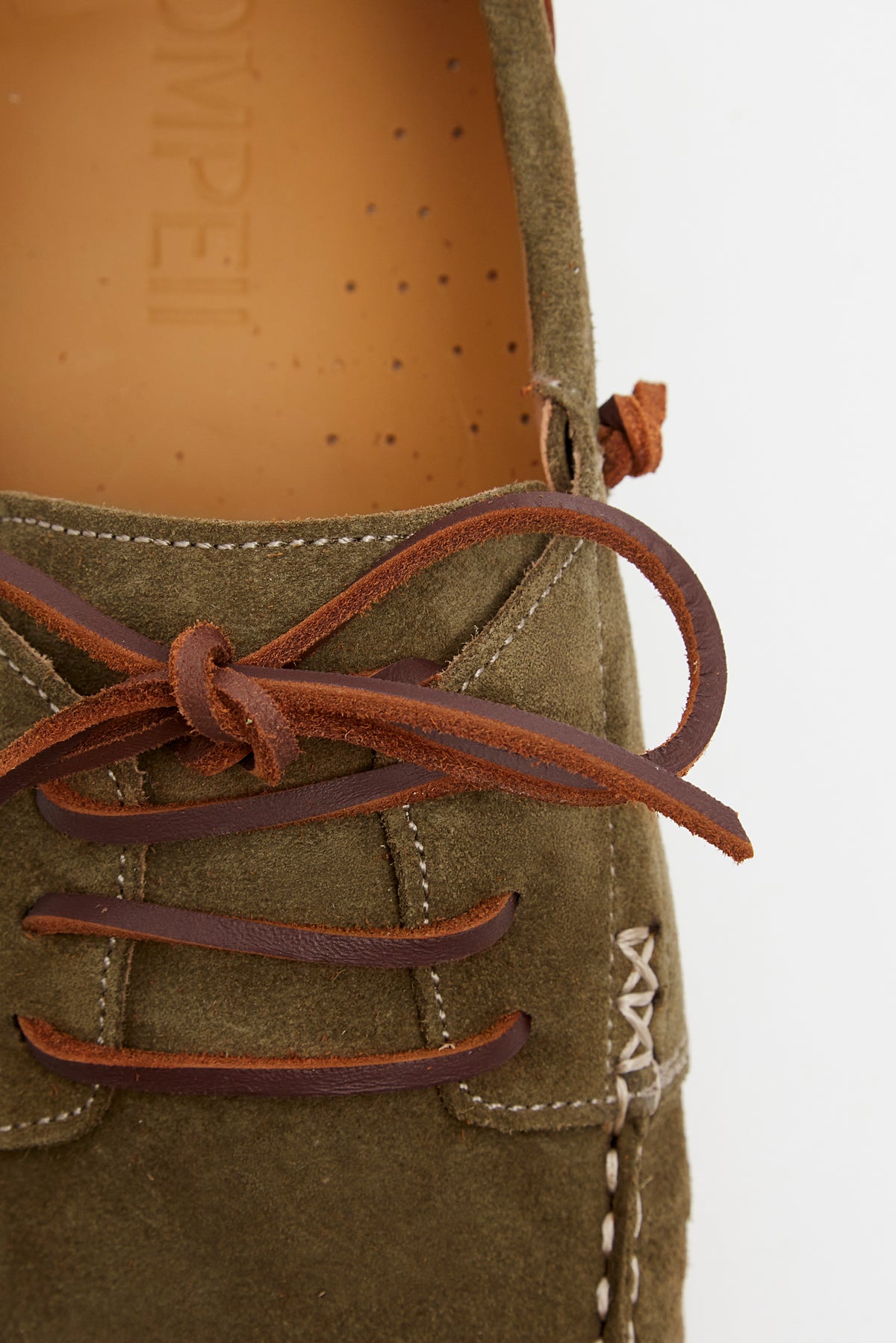 SERRURE EN DAIM KAKI