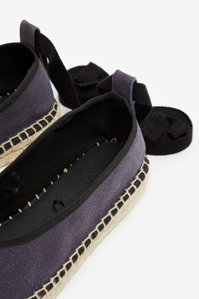 SAIUN NAVY BLACK