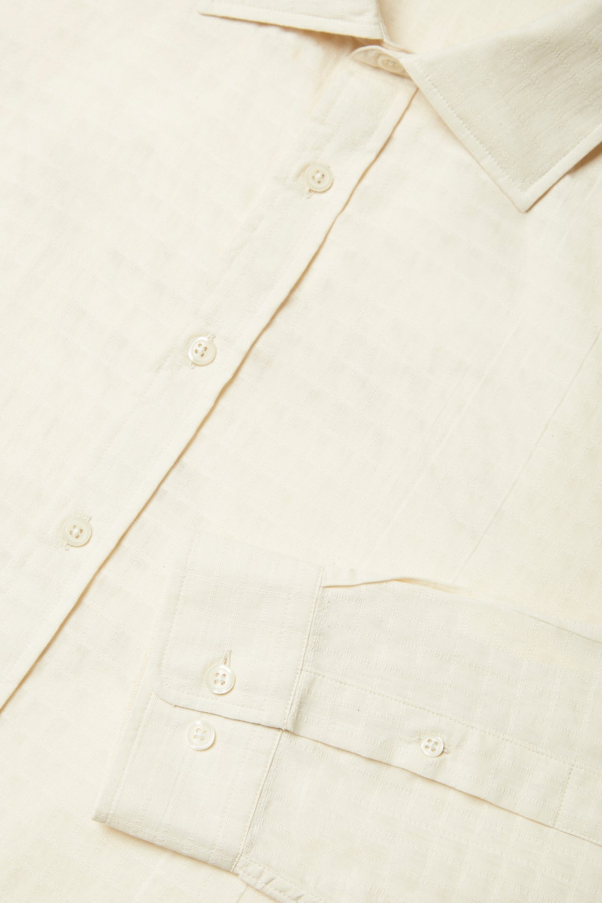 THE ART OF LIVING SHIRT CREAM