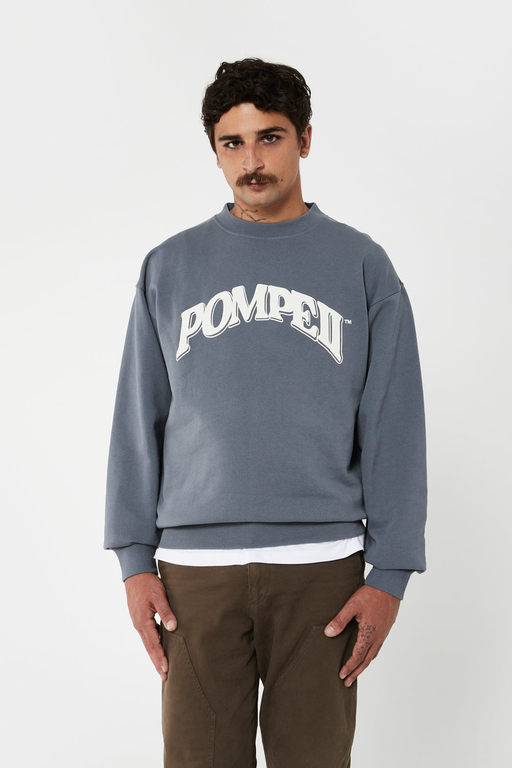 SLATE GRAPHIC CREWNECK