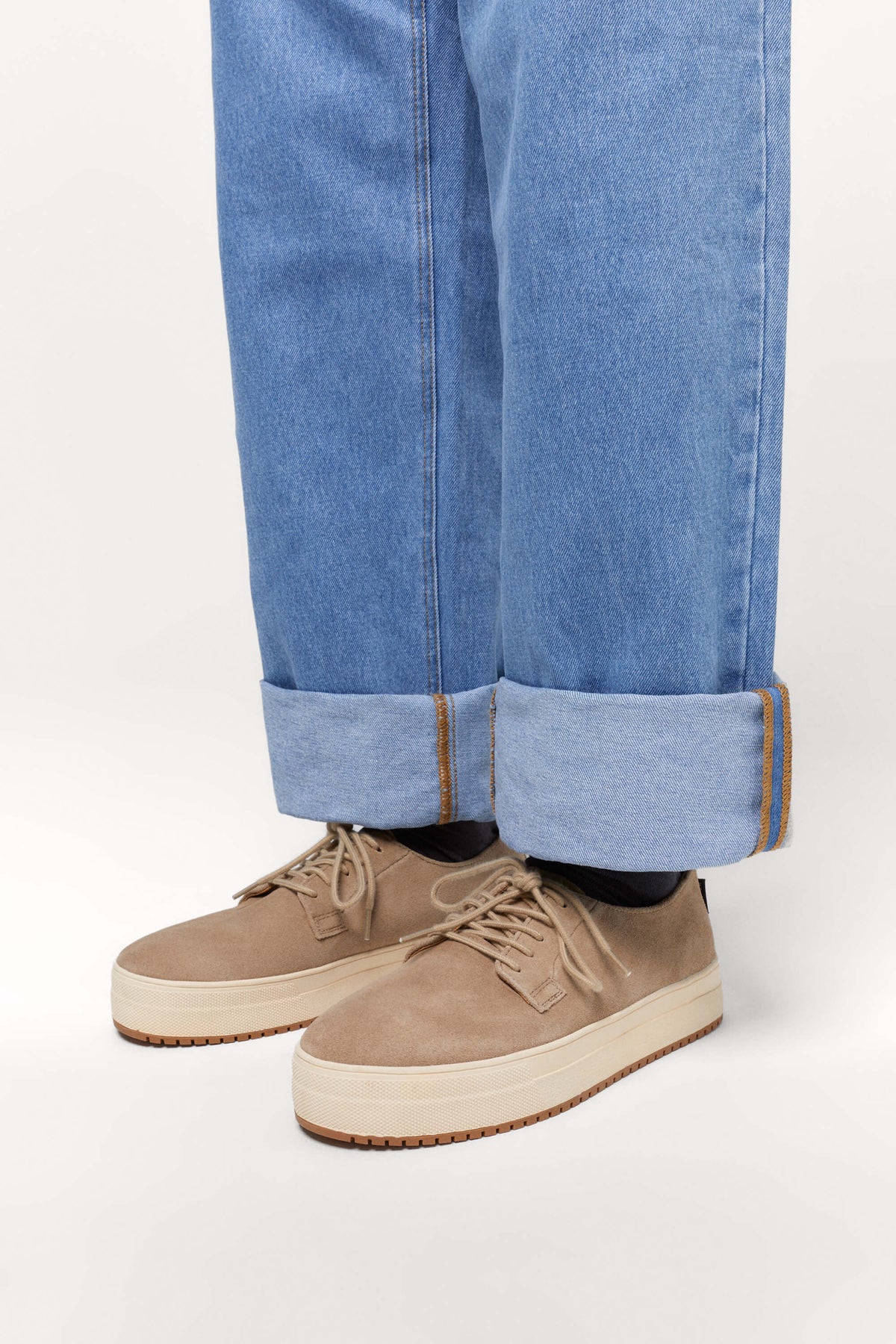 DUNNE SUEDE OYSTER