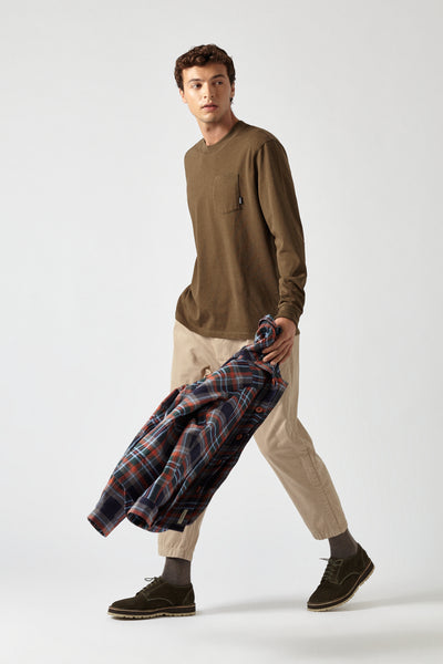 THE KHAKI TEE