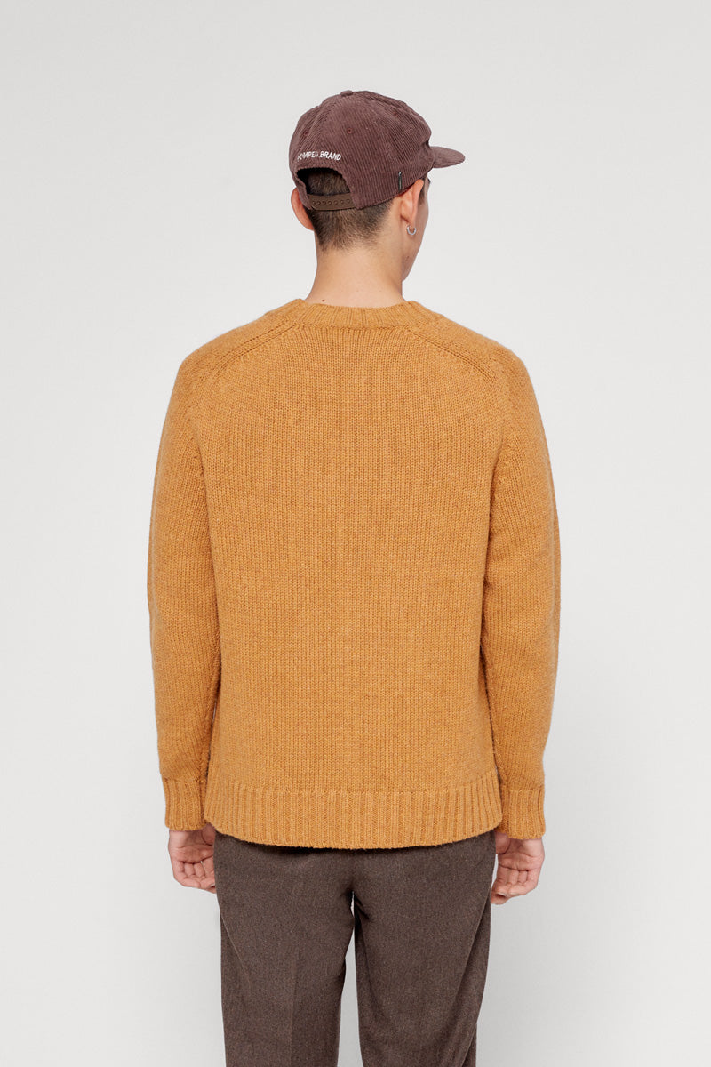 SOLERO CREW NECK SWEATER